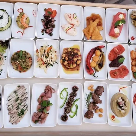 O Paradise And Hotel Magoula (Evia)