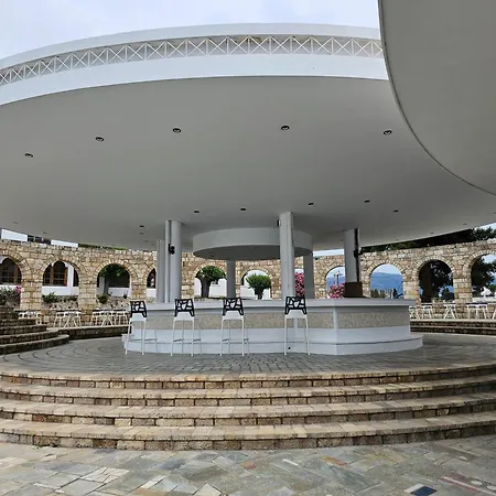 Hotel O Paradise And Magoula (Evia)