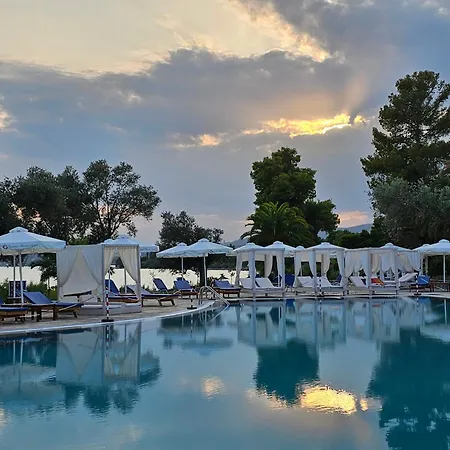 O Paradise And Hotel Magoula (Evia)