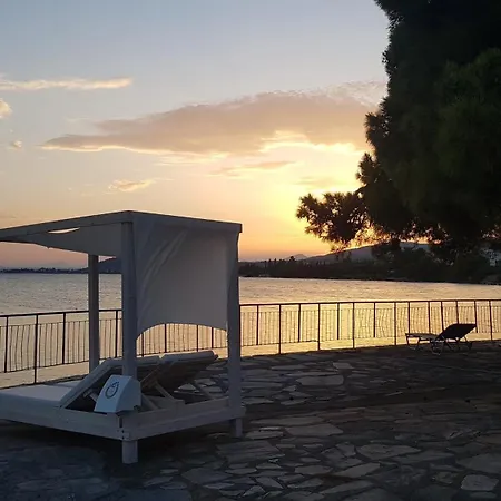 Hotel O Paradise And Magoula (Evia)