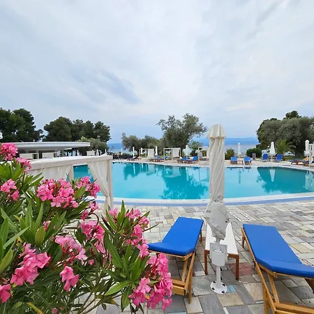 Hotel O Paradise And