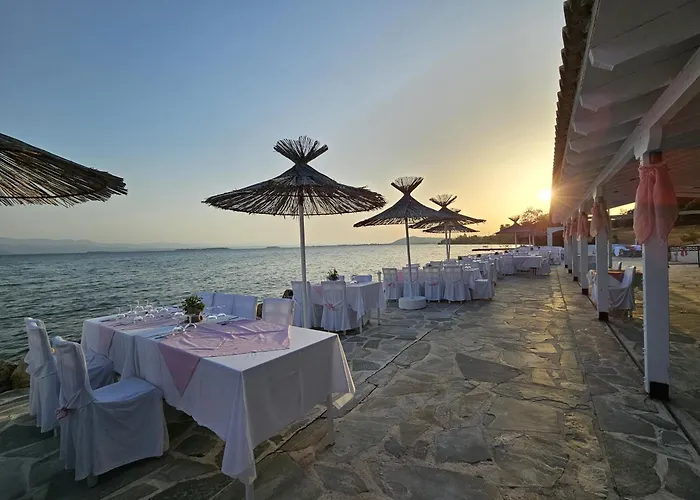 O Paradise And Μαγούλα