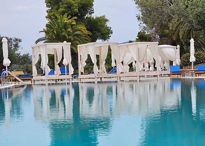 O Paradise And Μαγούλα